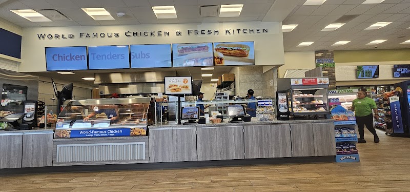 Royal Farms photo 3