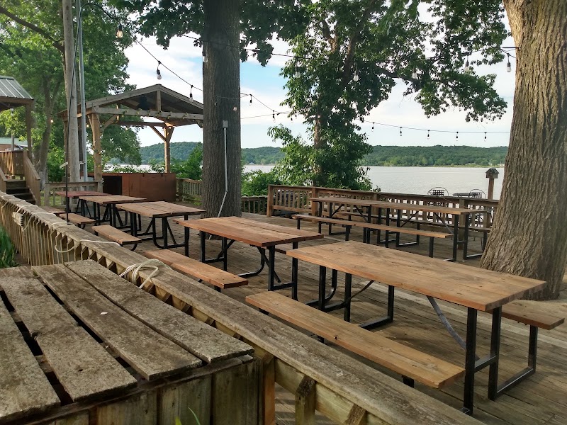 Lee's Resort Cafe photo 1