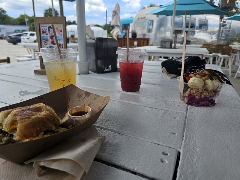 Ragga Surf Cafe photo 3