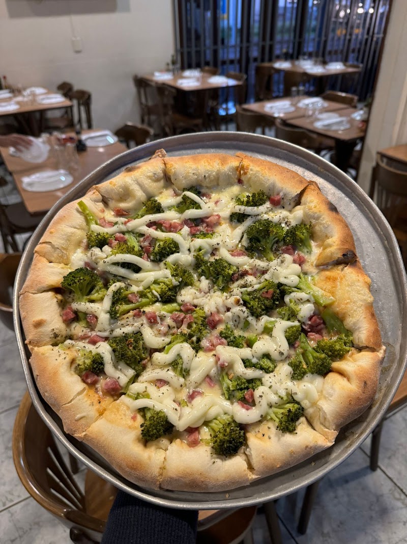 Foto de Emporium da pizza