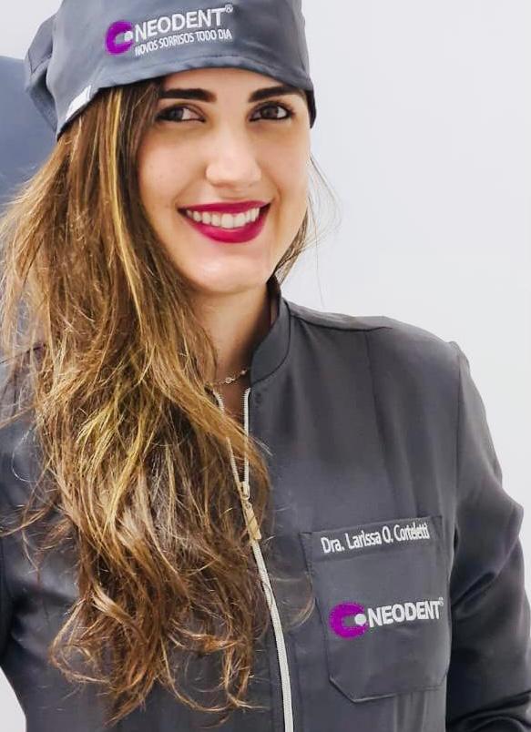 Dra. Larissa Corteletti | Implante dentário e prótese | Dentista Niterói - foto 3