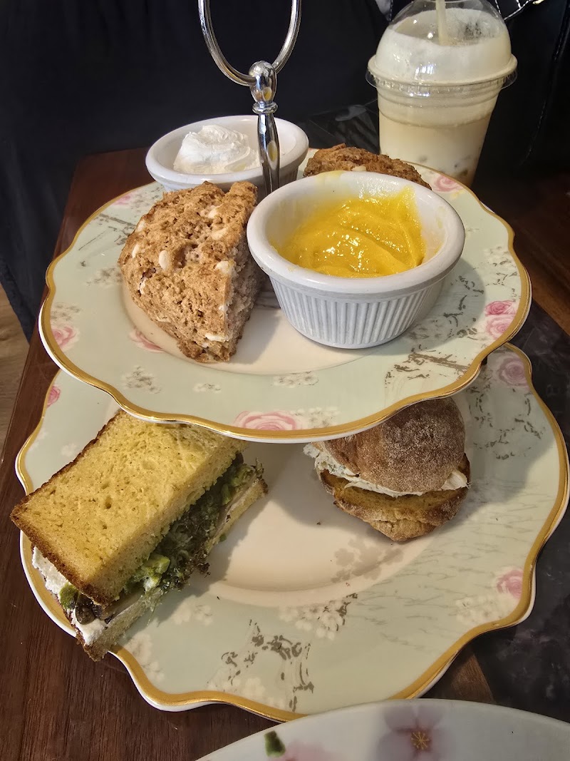 Defying Gravitea photo 2