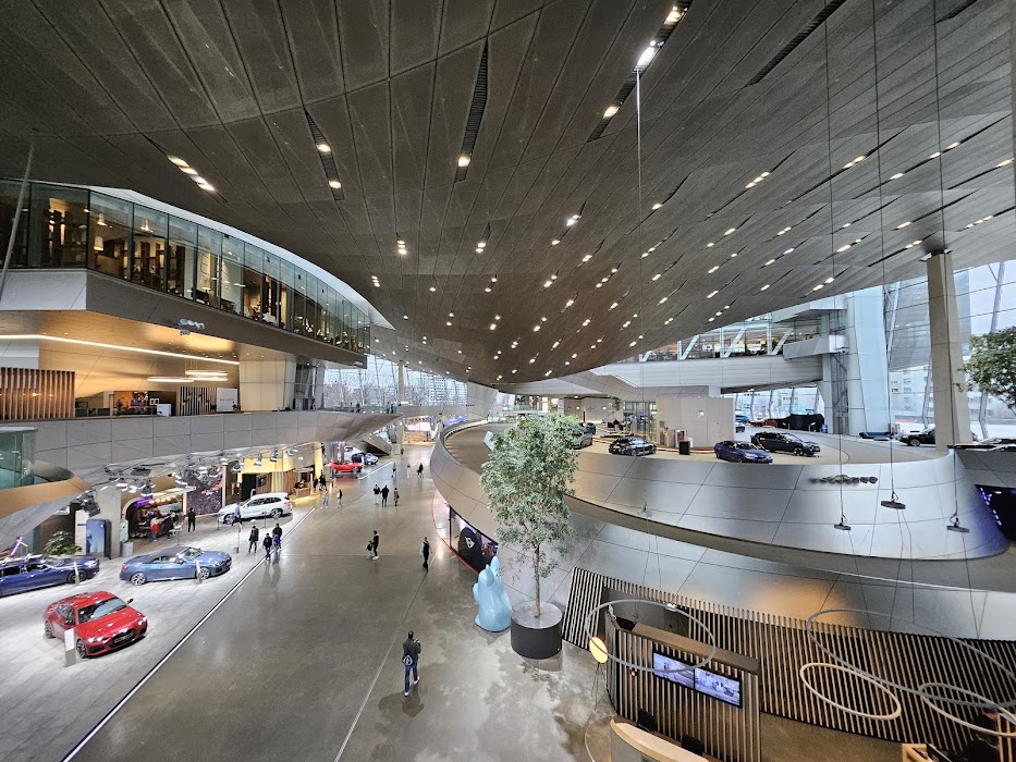 BMW Welt fotoğraf 1