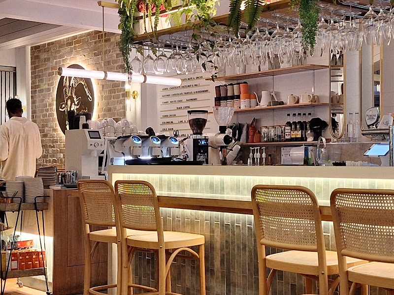 The Spirited Goat ‘The Strand’