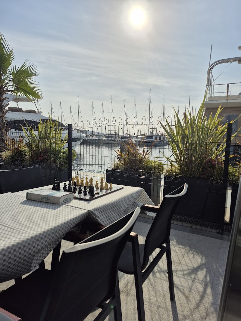 Kuruçeşme Kahvesi Kıyı Marina - Büyükçekmece Restoran