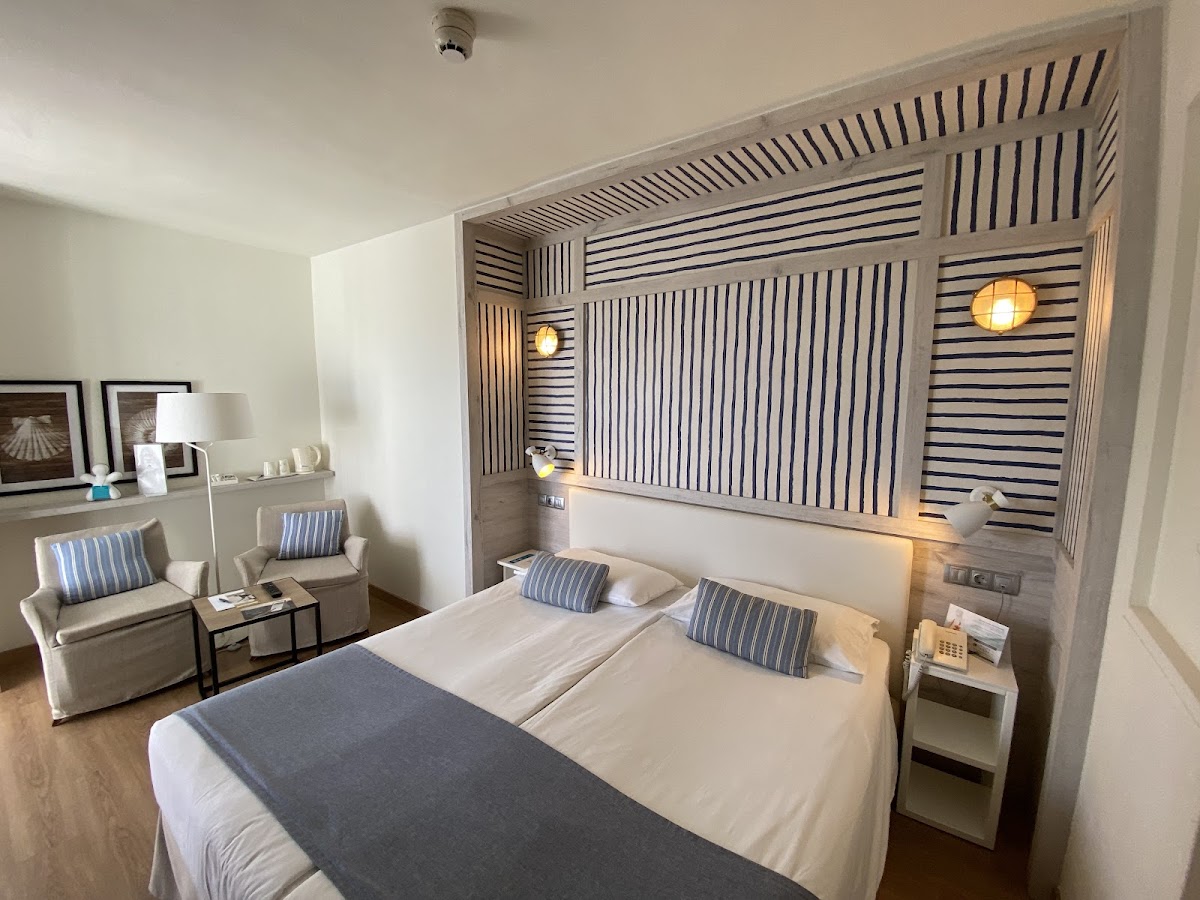 Corallium Beach by Lopesan Hotels — 3