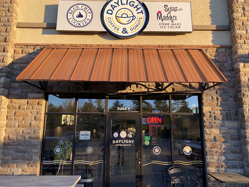 Daylight Coffee & Donuts - Basehor photo 3