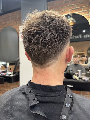 GENTS PARLOUR BARBER photo 2