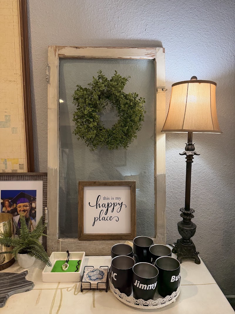 The Flying Pig Mercantile, Coffee and Tea Bar photo 4