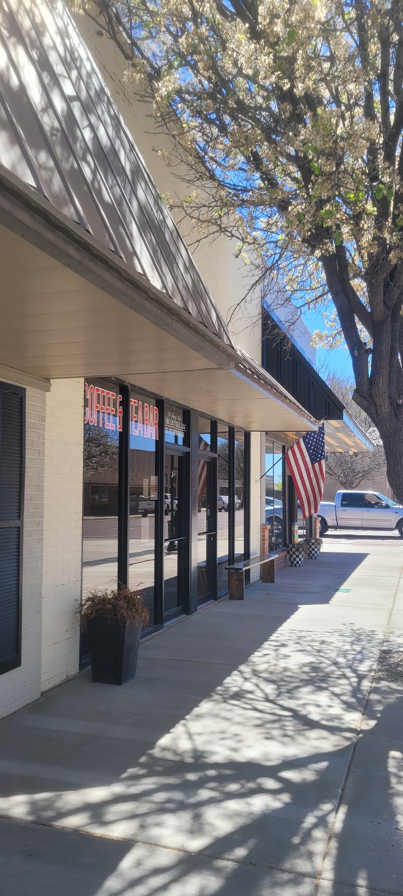 The Flying Pig Mercantile, Coffee and Tea Bar photo 3