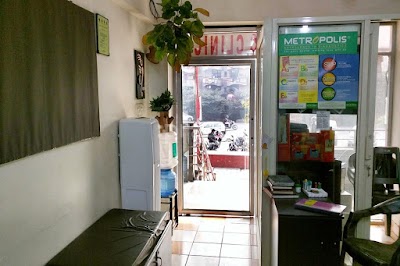Dr. Parul Aggarwal - Image 2