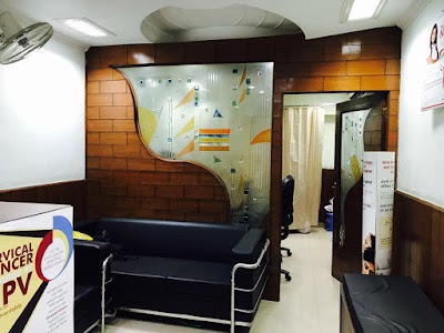 Dr. Parul Aggarwal - Image 3