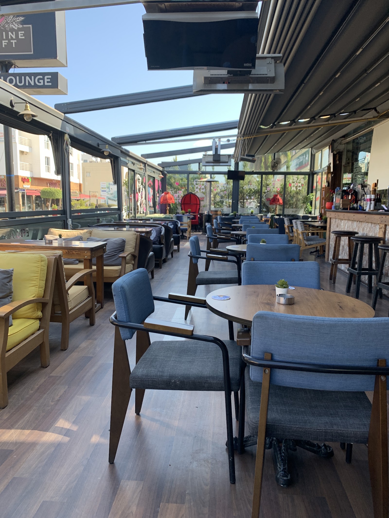 Groggy lounge mekanı