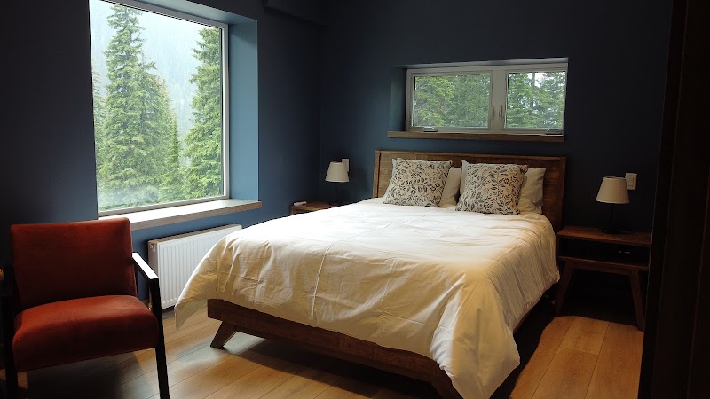 Hummingbird Lodge & Campground photo 2