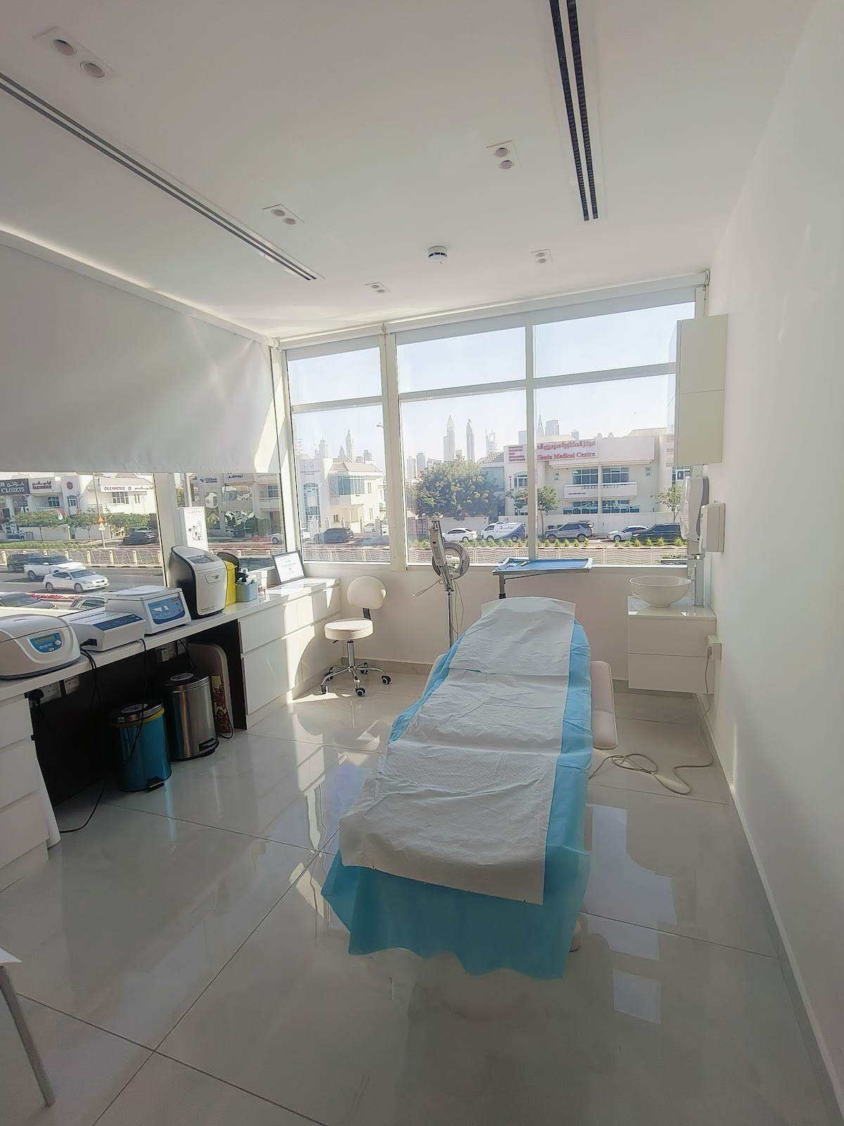 Dr. Shweta Singh Bhandari - Best Dermatologist in Dubai | Botox, Fillers, PRP Hair, Skin Boosters 2