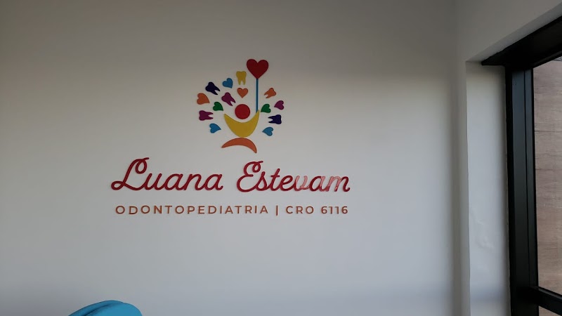Dra. Luana Estevam - foto 4