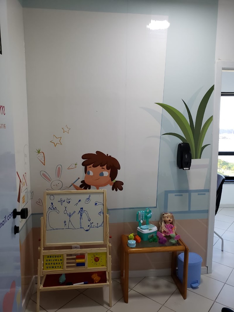 Dra. Luana Estevam - foto 2