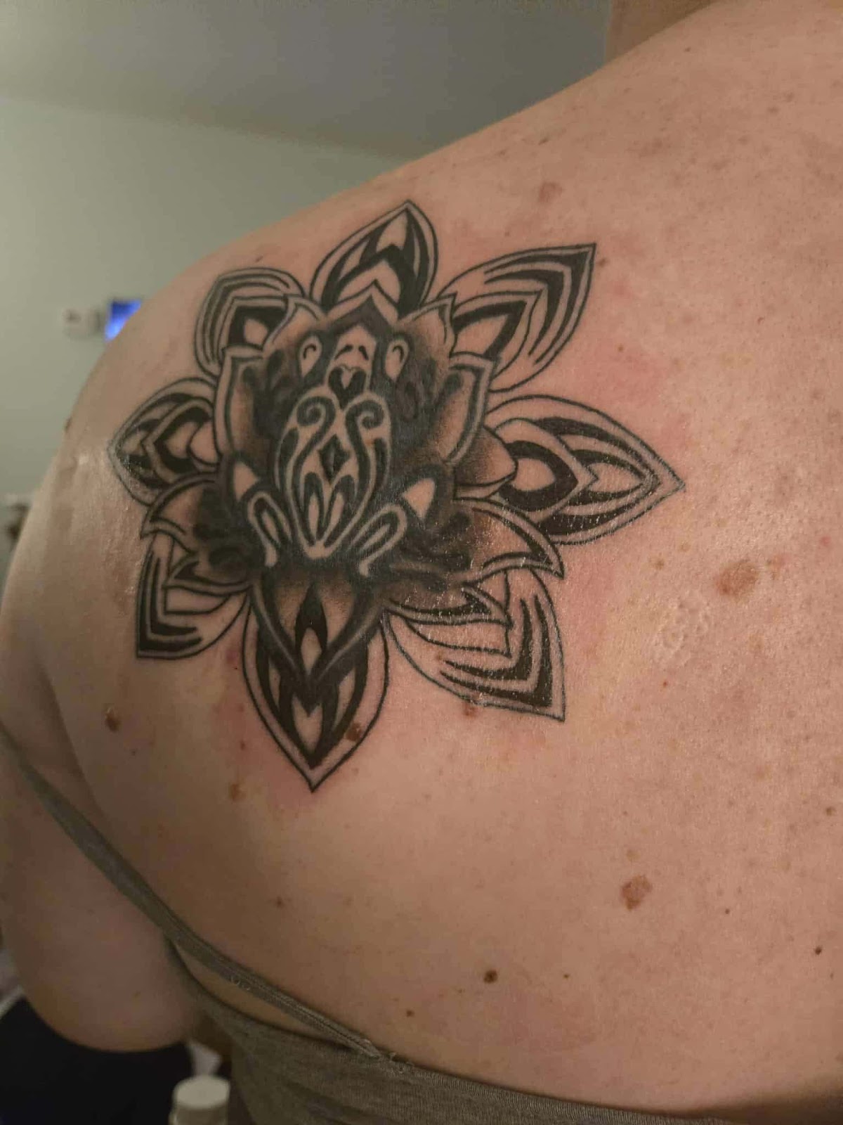 Lux Noir Tattoo tattoo work — photo 3