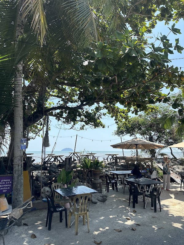 Rumah Kedai,Tepi Pantai