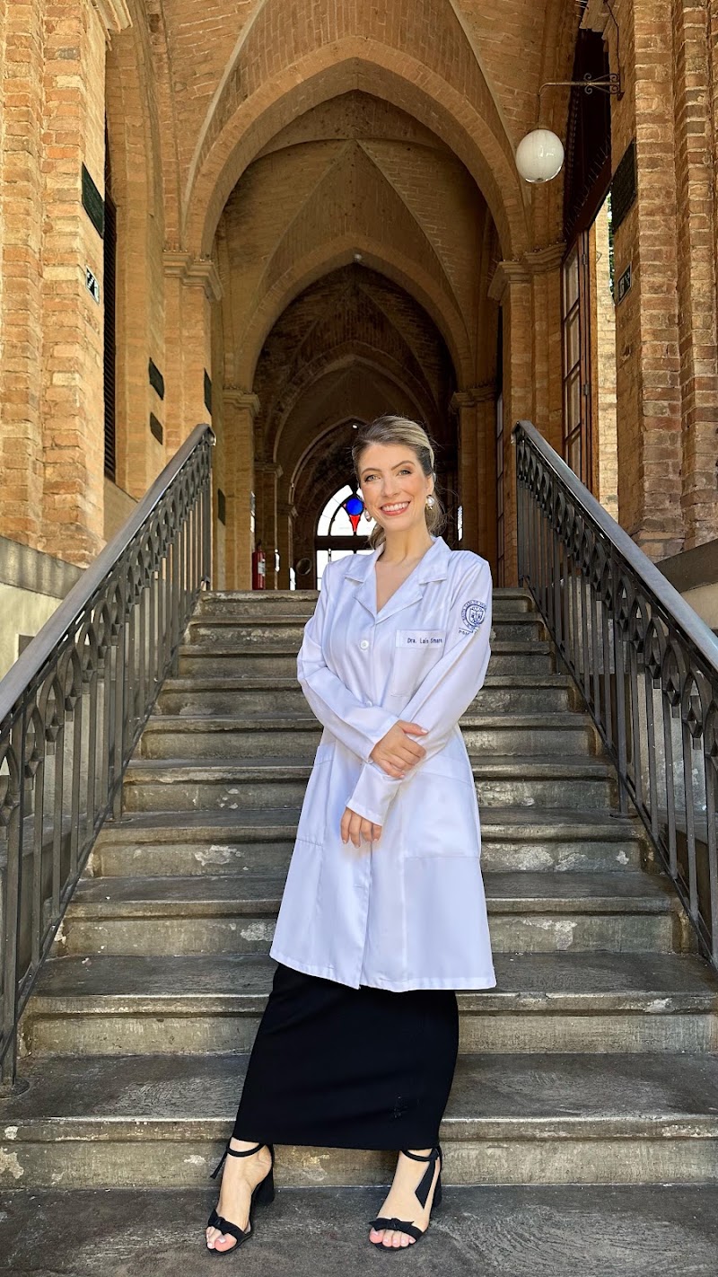 Foto de Dra Laís Símaro - Psiquiatra