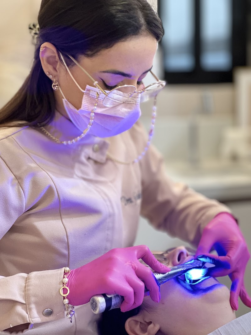 Dra. Géssika Reis | Dentista em Florianópolis - foto 2