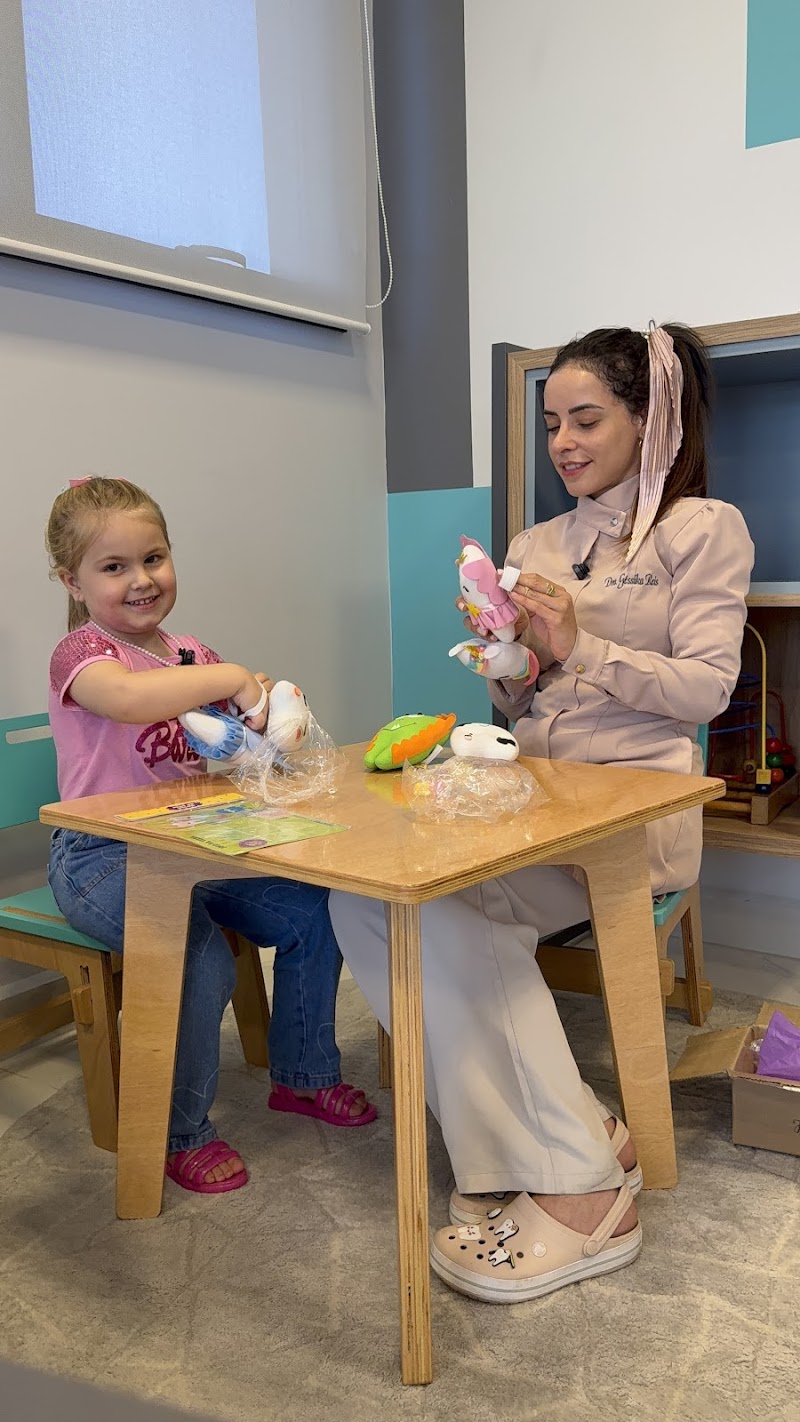 Dra. Géssika Reis | Dentista em Florianópolis - foto 4