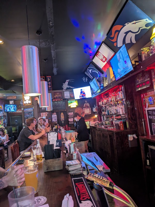 Moe's Crosstown Tavern photo 3