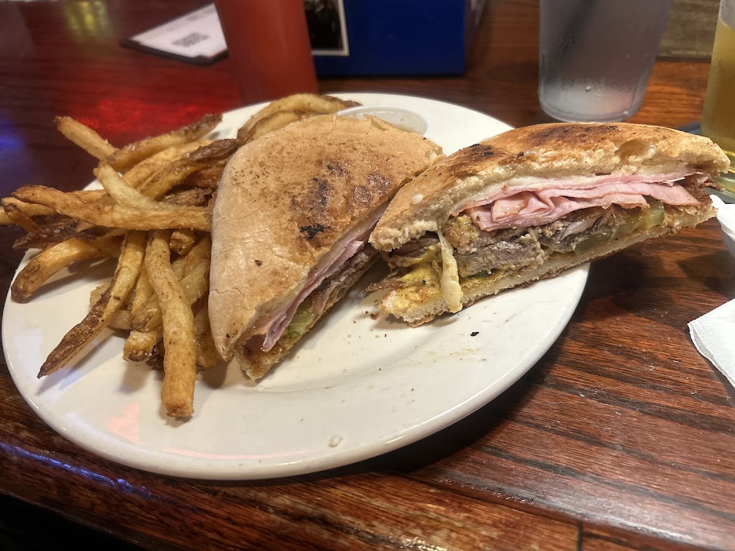 Moe's Crosstown Tavern photo 5