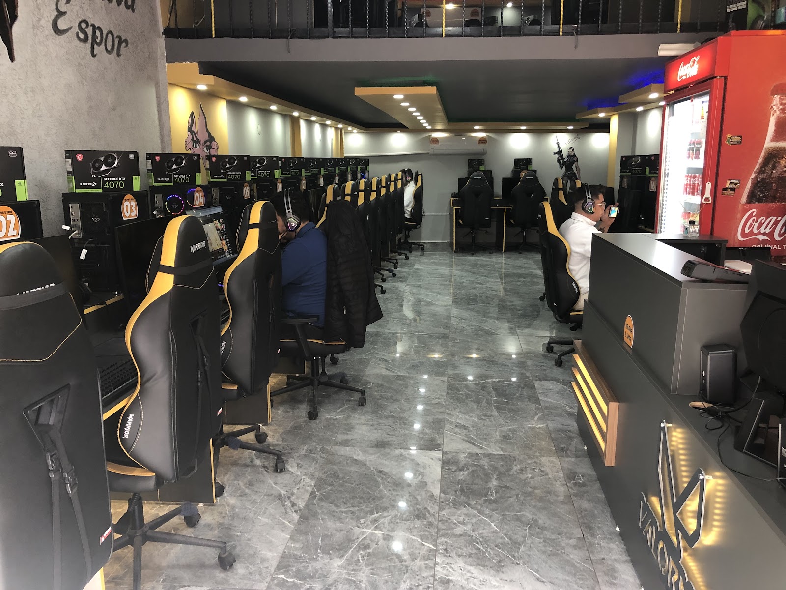 YALOVA ESPORTS & GAMING CENTER (İnternet Cafe) mekanı