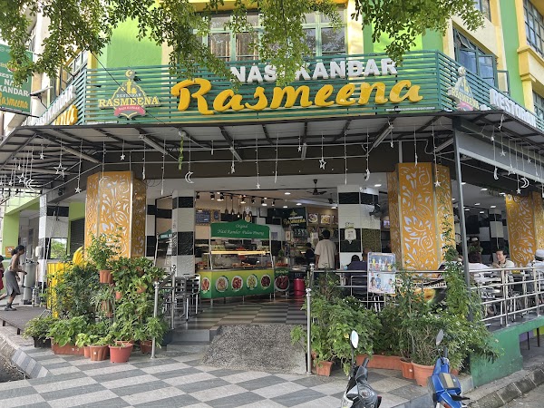 Nasi Kandar Rasmeena - Photo 1