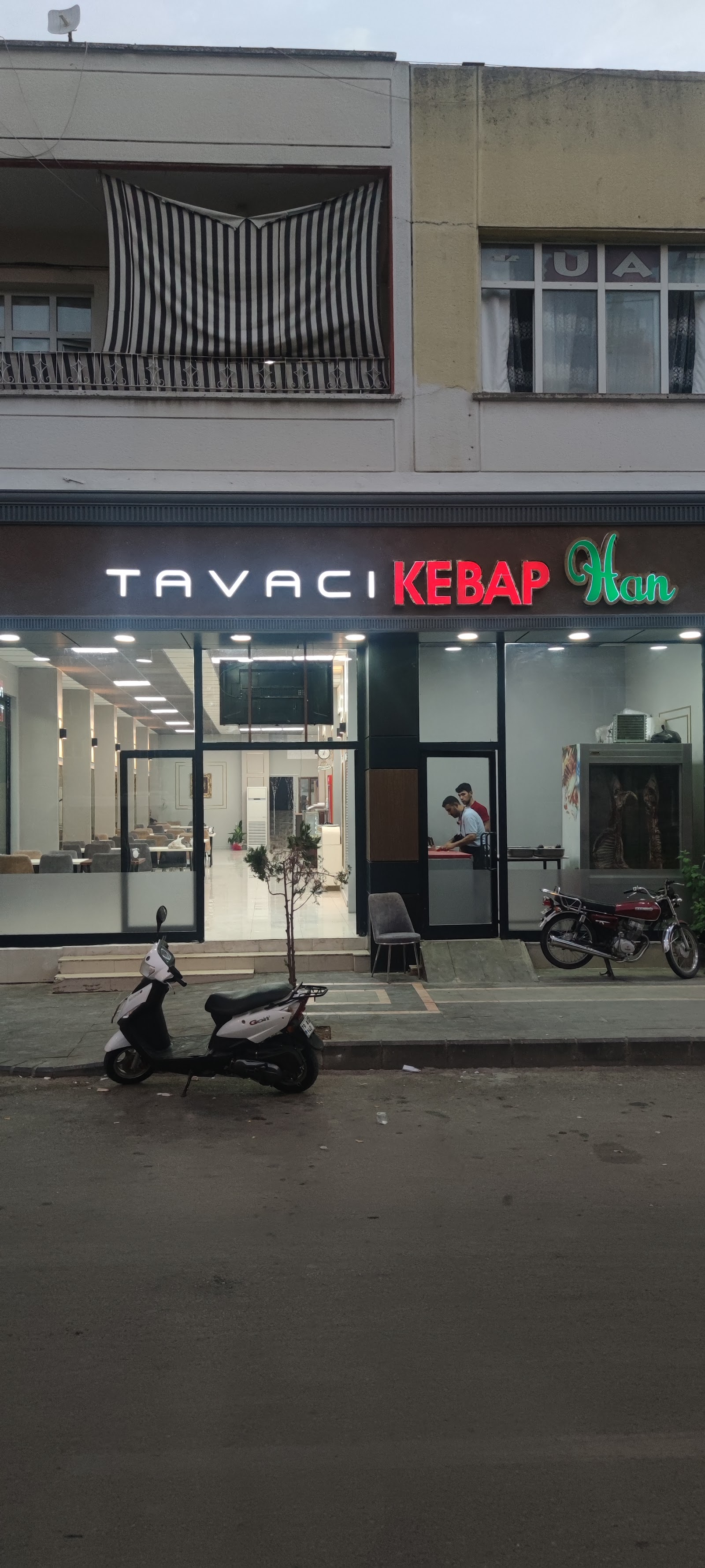 Tavacı Kebap Han mekanı