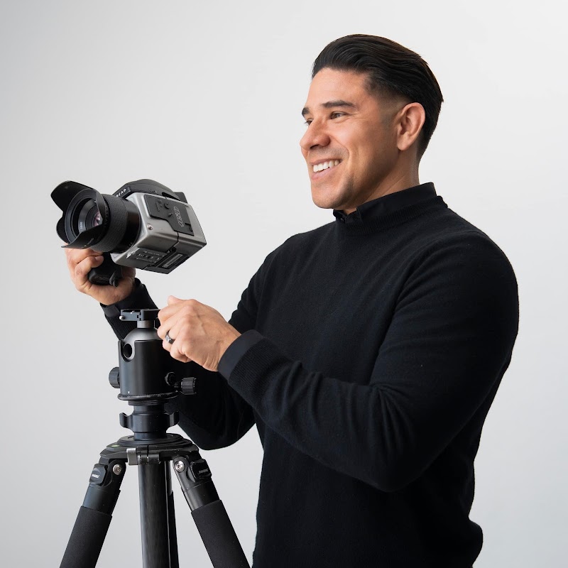 Atlas Studios Pro - Headshots and Personal Branding Studio