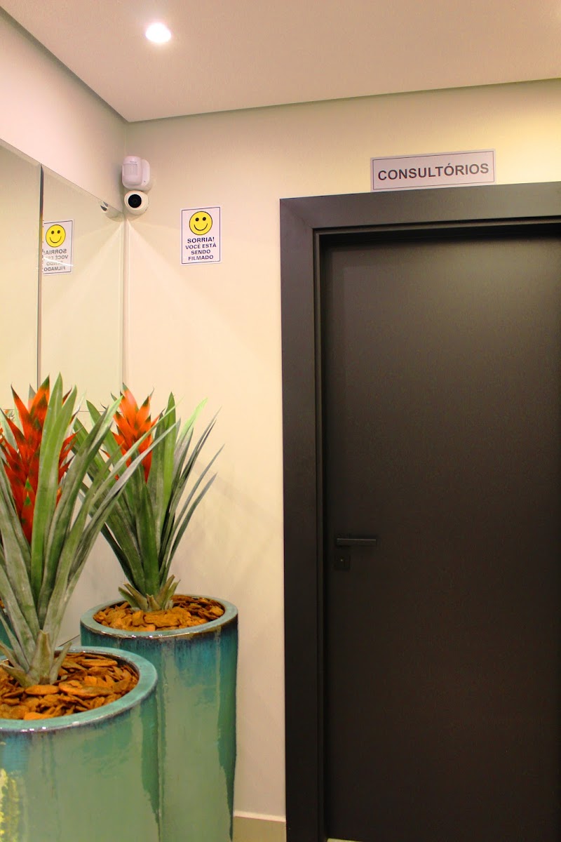 Dra Emanuely Barros - Dentista Campo Grande MS - foto 3