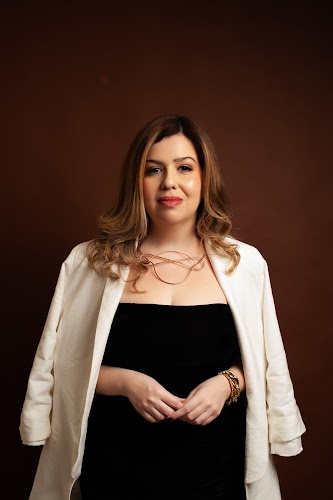 Dra Lumi Amaral - Medicina Capilar - Barra da Tijuca logo