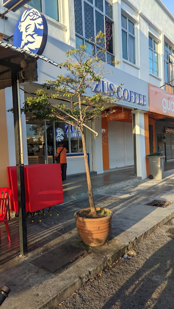 ZUS Coffee - Bukit Rambai, Melaka - Photo 1