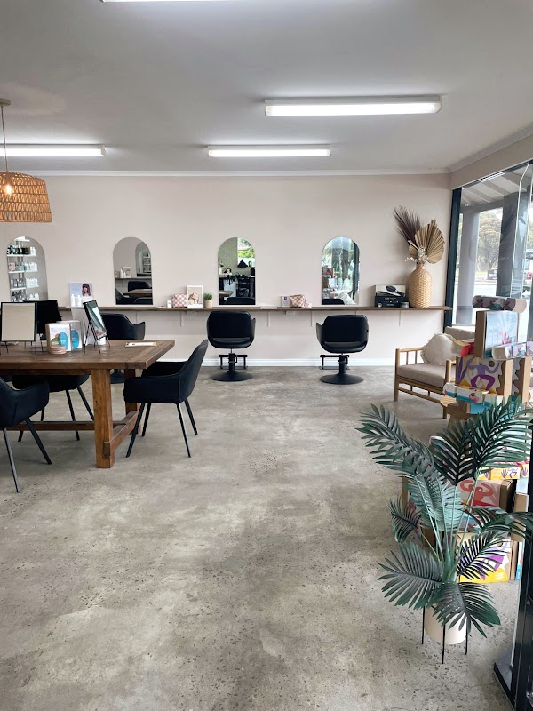 Miss June the salon photo 1