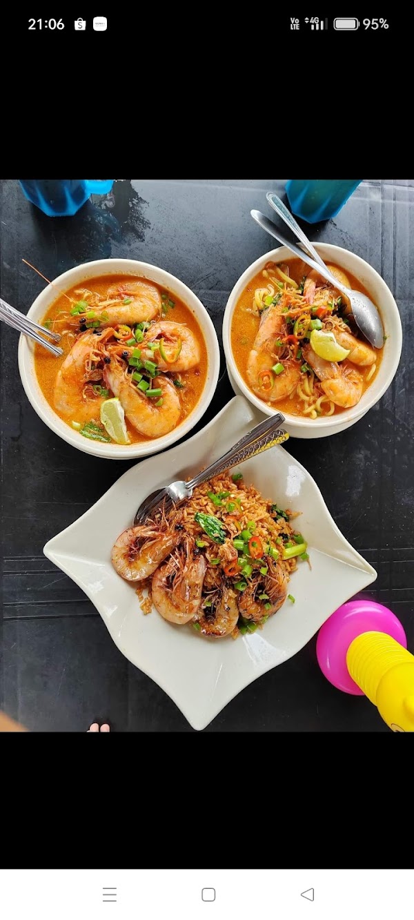 Warung Mee Udang Kuala Sedaka - Photo 1