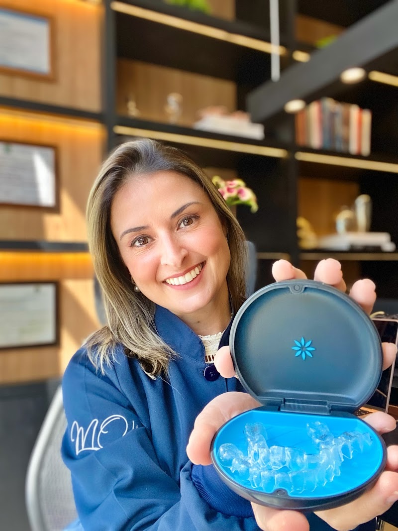 Dra. Raphaela Biasutti - Ortodontista