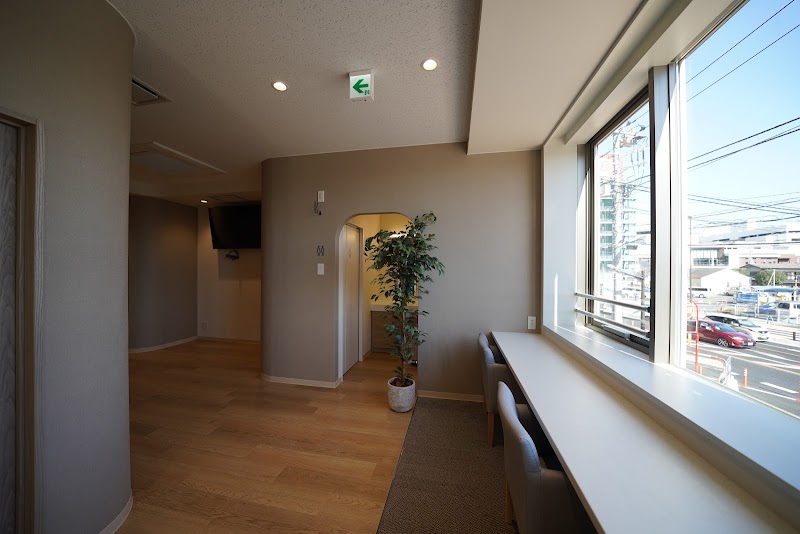 船橋駅前レディースクリニックの外観