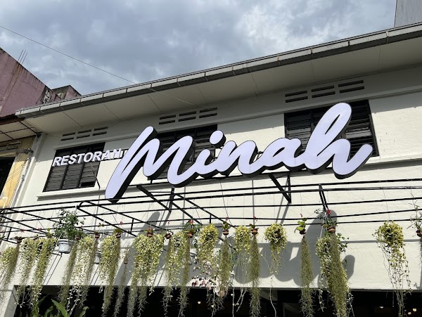 Minah Restaurant - Photo 1