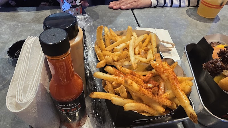 Tanner's Prime Burgers photo 5