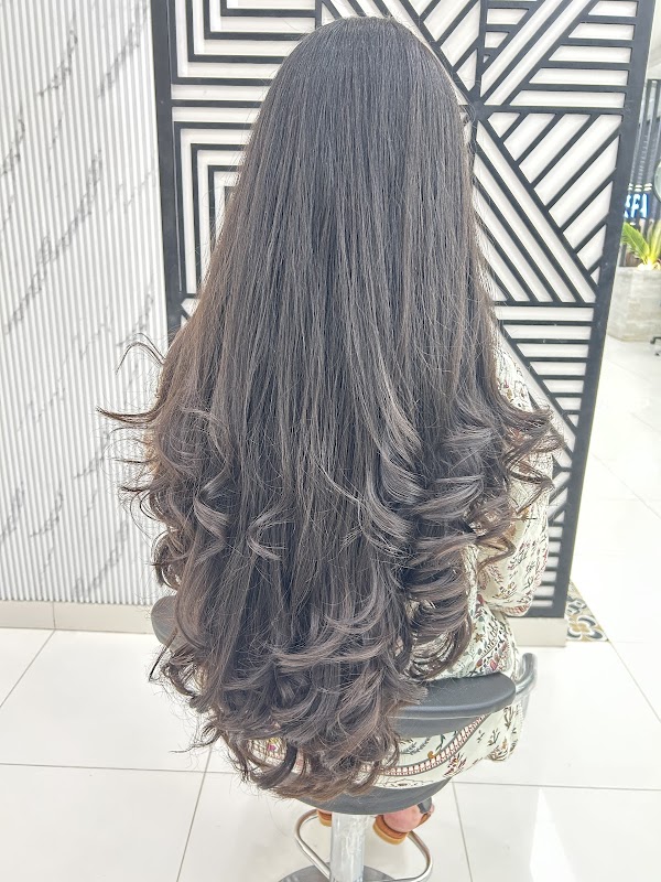 Jugnu's Salon & Studio