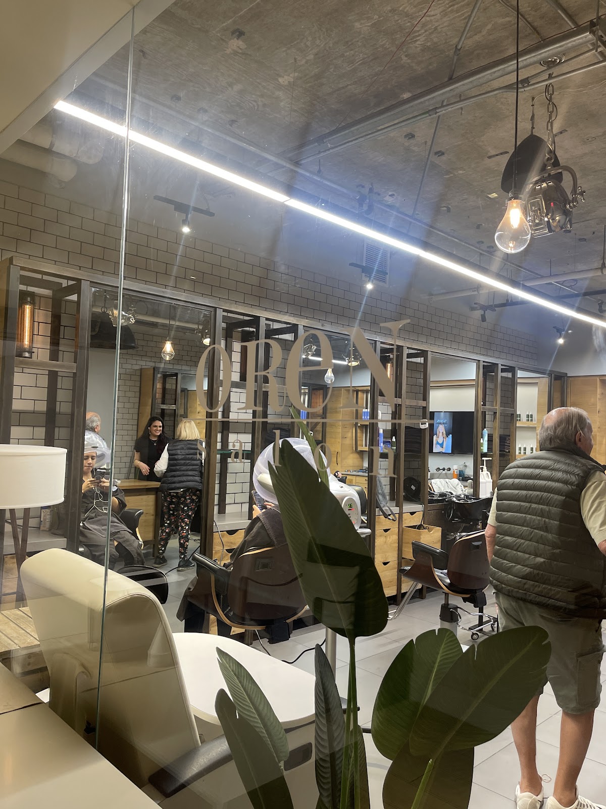 Oren Salon: Google Places image 2