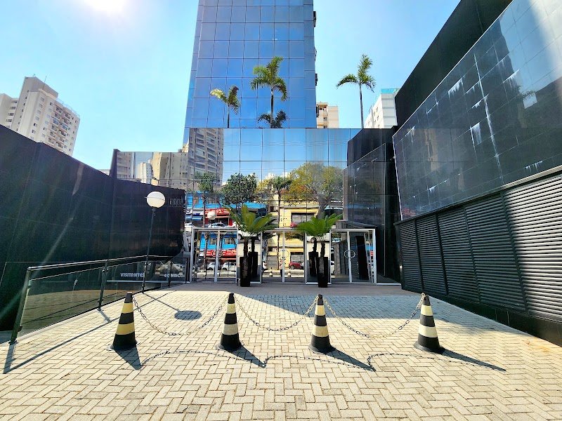 Implantes Dentários Com Sedação | Dra. Camila Moreira Moreira - foto 3