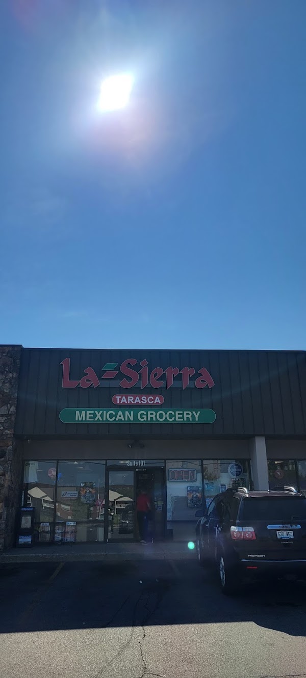 LA SIERRA TARASCA GROCERY exterior