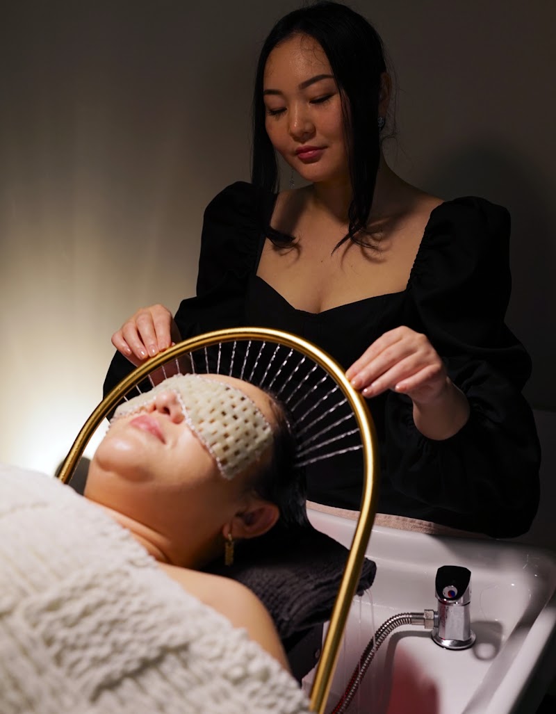 AURA Japanese Head Spa