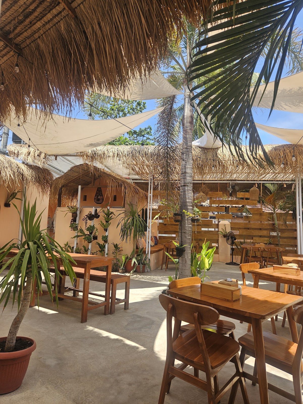 Kayu Manis Kitchen & Bar in gili-islands