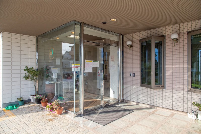 岡本ウーマンズクリニックの外観