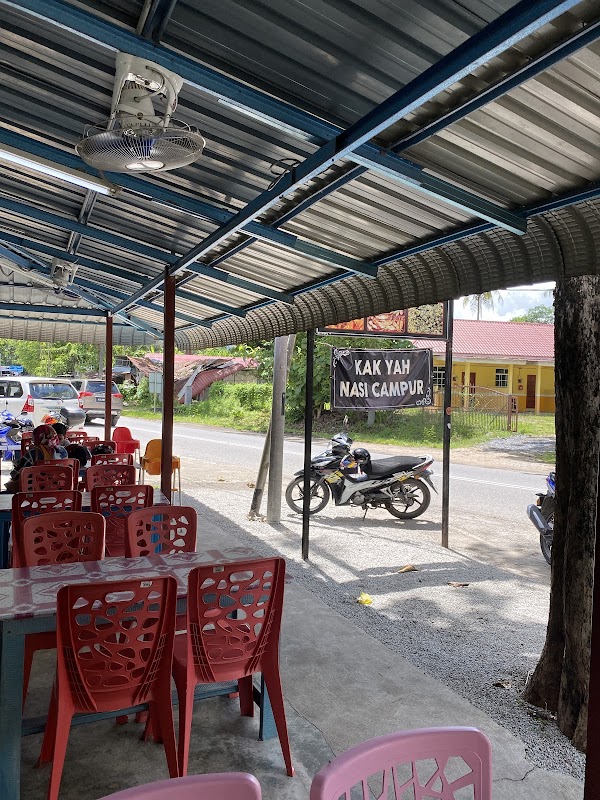 Kak YaH Nasi Campur - Photo 1
