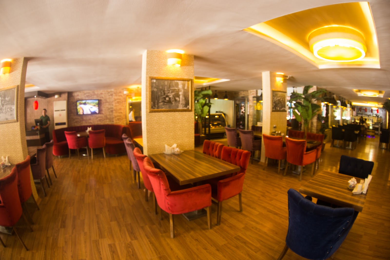 Granada Cafe mekanı